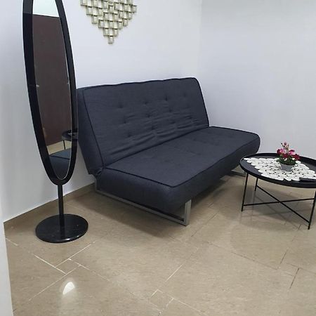 Laila'S Studio Haifa Exterior photo
