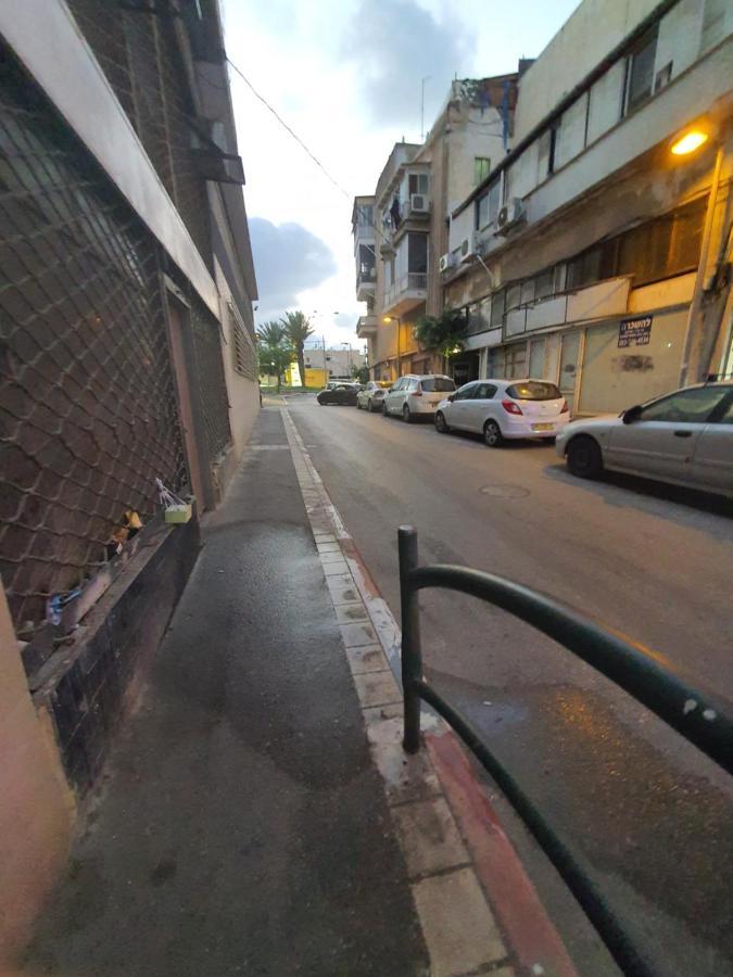 Laila'S Studio Haifa Exterior photo