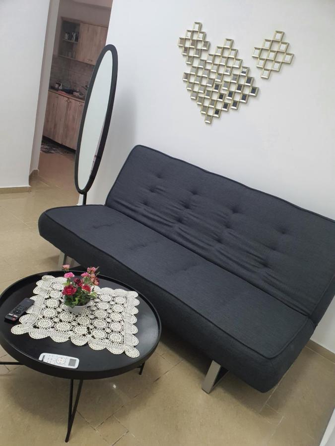 Laila'S Studio Haifa Exterior photo