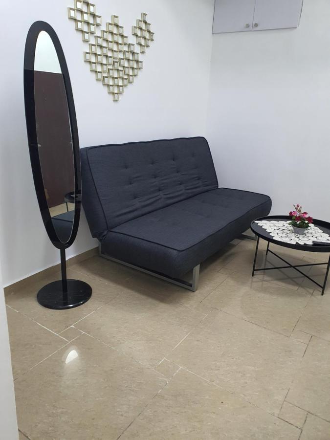 Laila'S Studio Haifa Exterior photo
